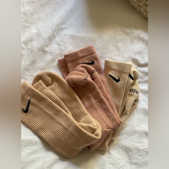 New Nike Everyday Plus Cushioned Training Crew Socks 3 pack neutral color - Picture 3 of 8